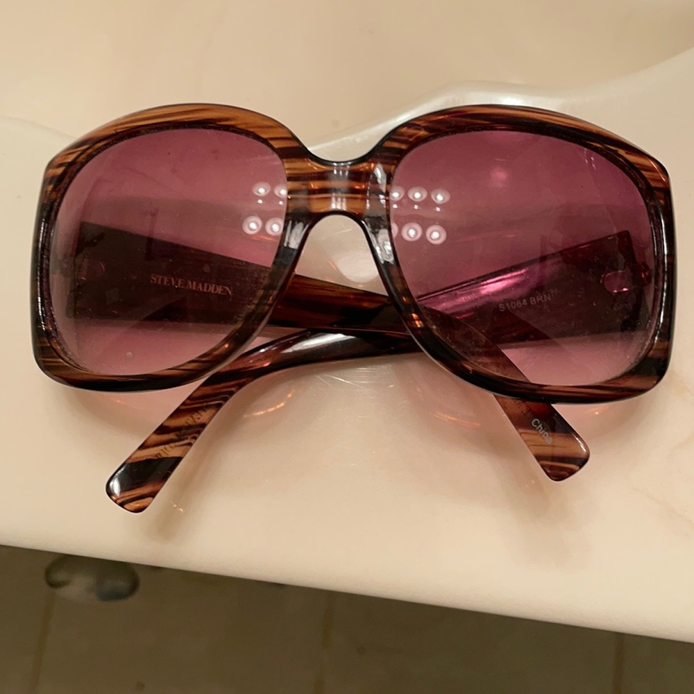 Steve Madden sunglasses